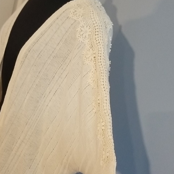 sweater - Picture 2 of 5